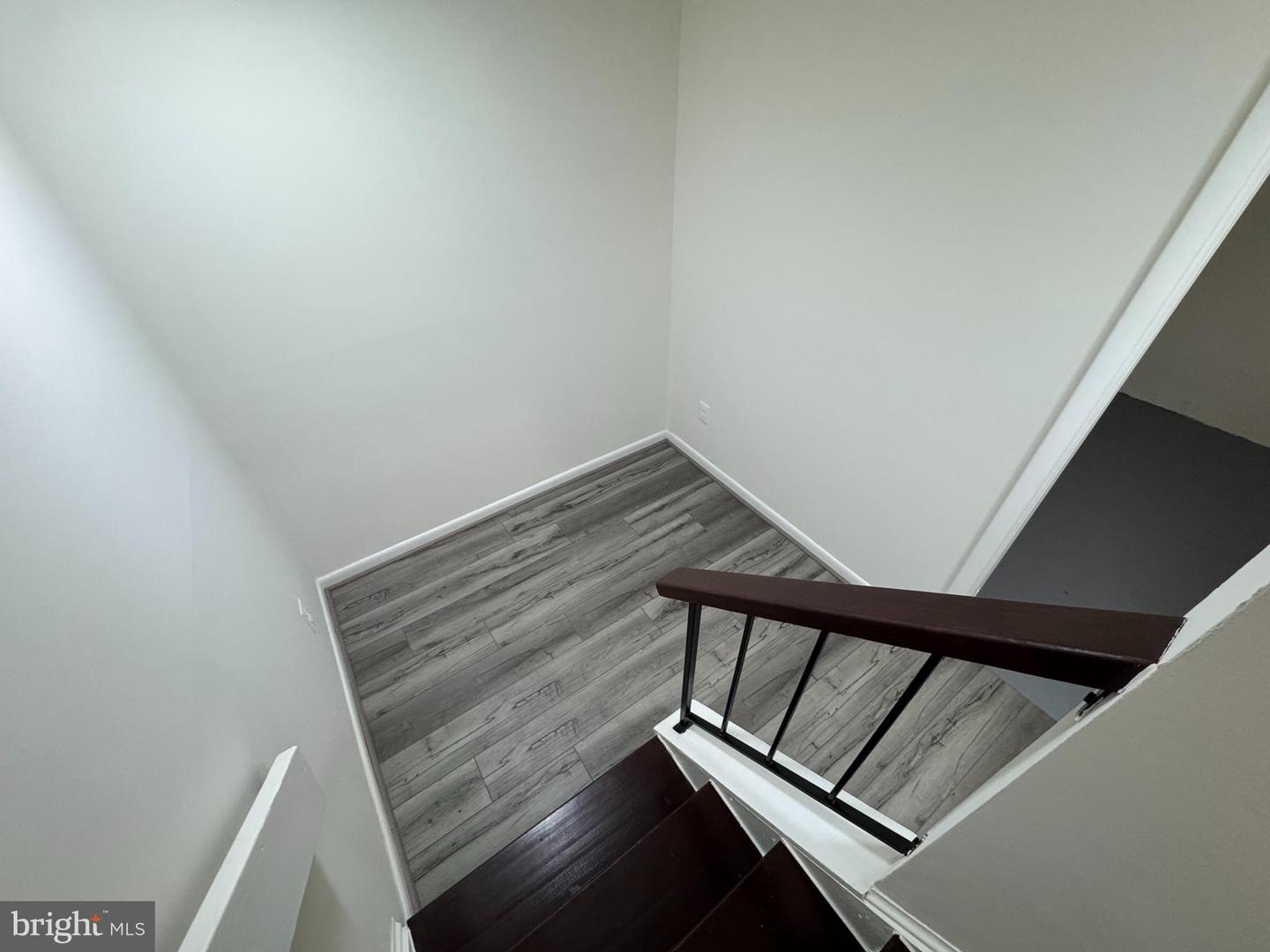 1126 Barnaby Ter Se Property Photo 56