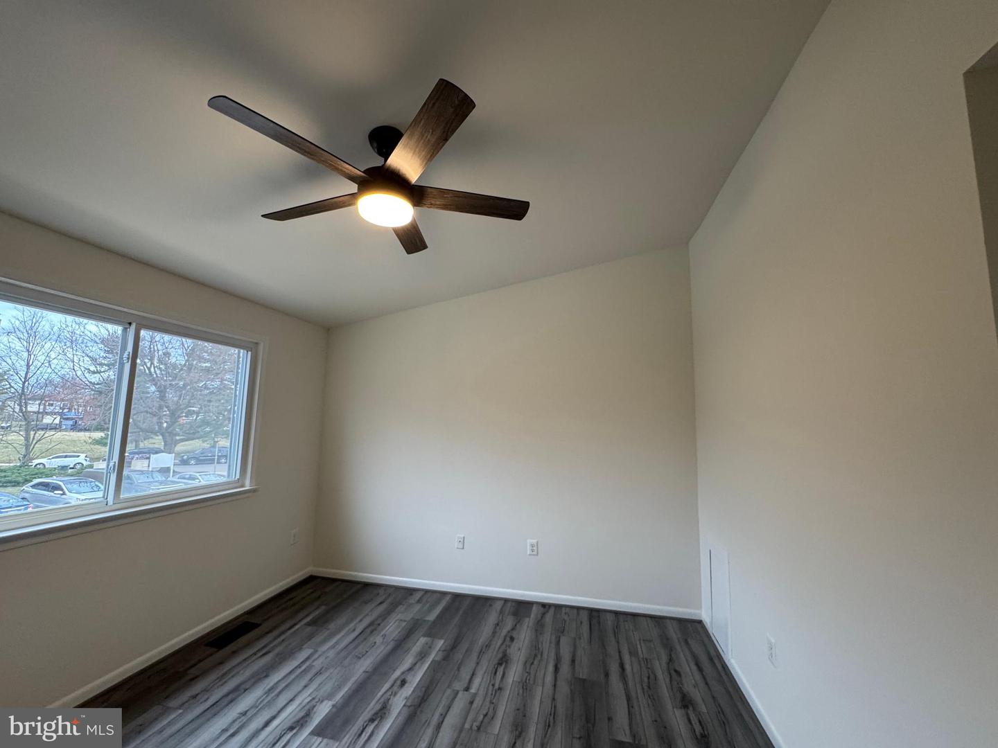 1126 Barnaby Ter Se Property Photo 70