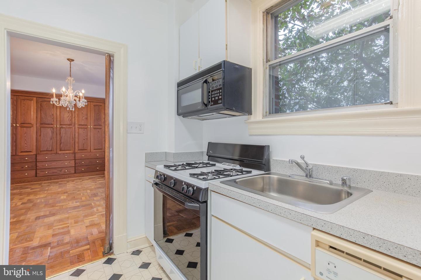 4000 Cathedral Ave Nw #346b Property Photo 10