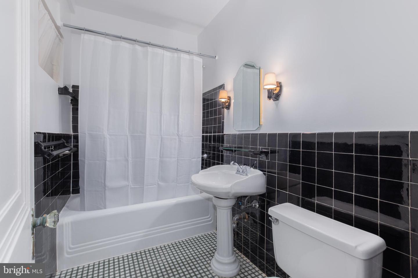 4000 Cathedral Ave Nw #346b Property Photo 13
