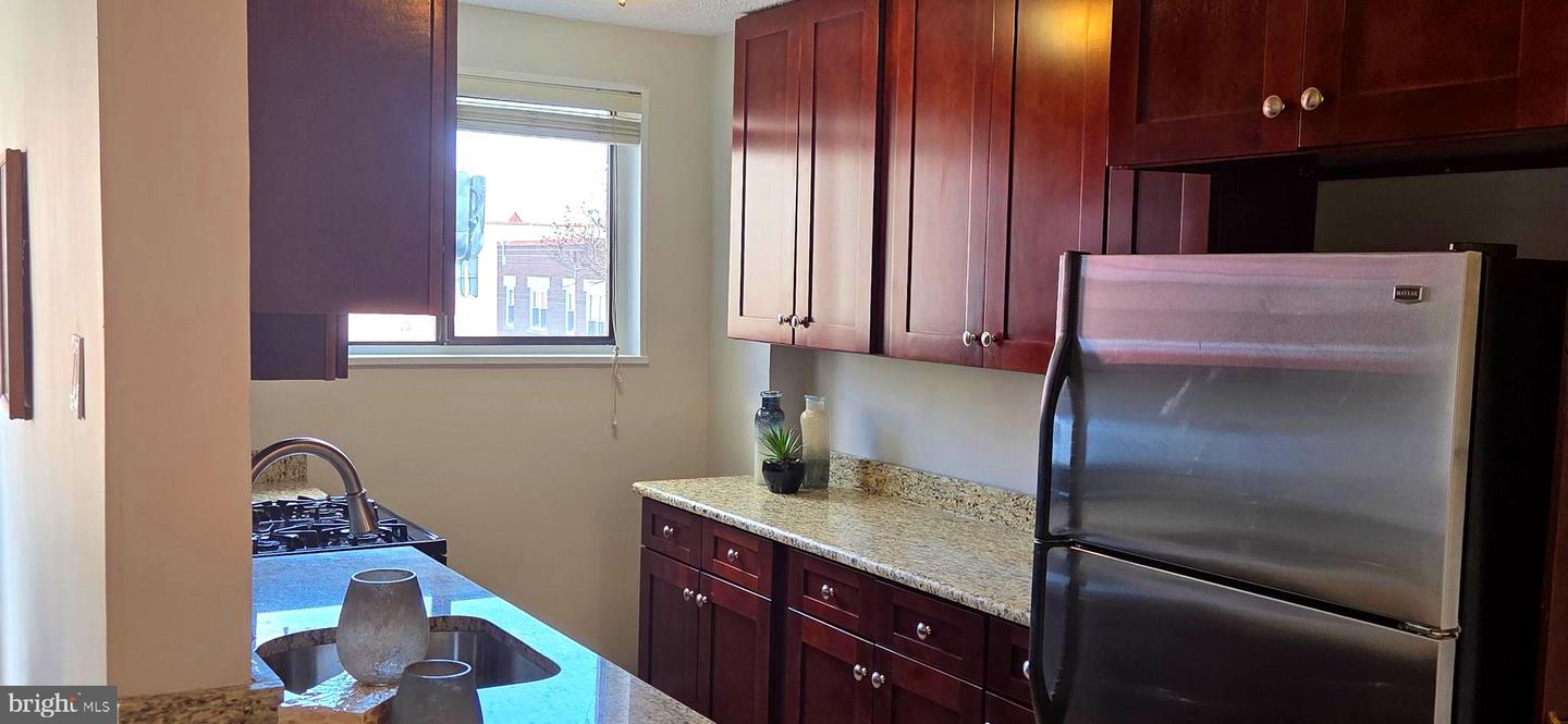 305 C St Ne #202 Property Photo 17