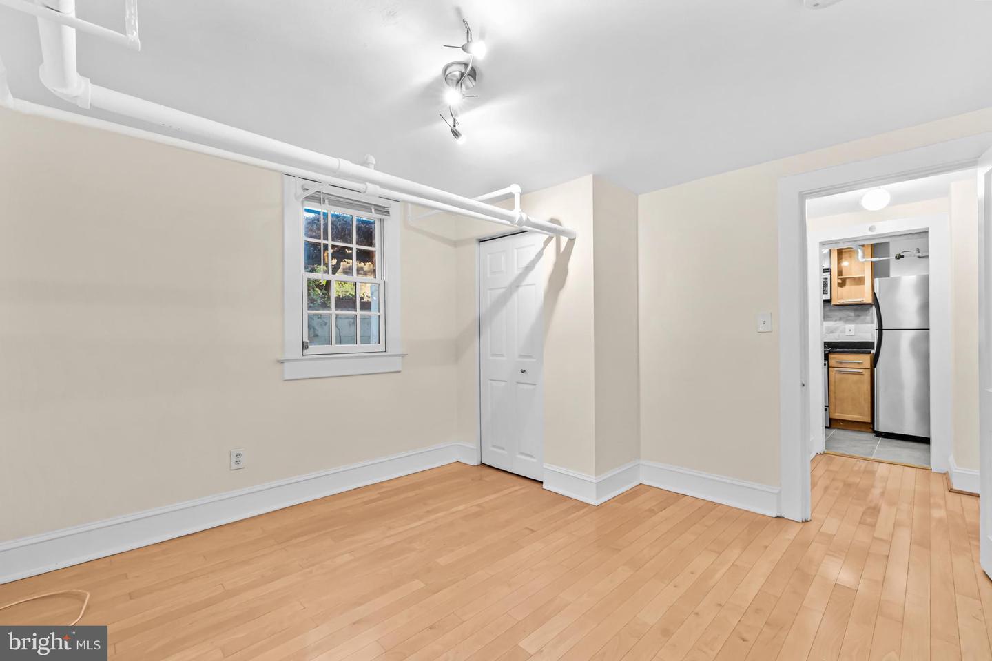 3001 Porter St Nw #100 Property Photo 10
