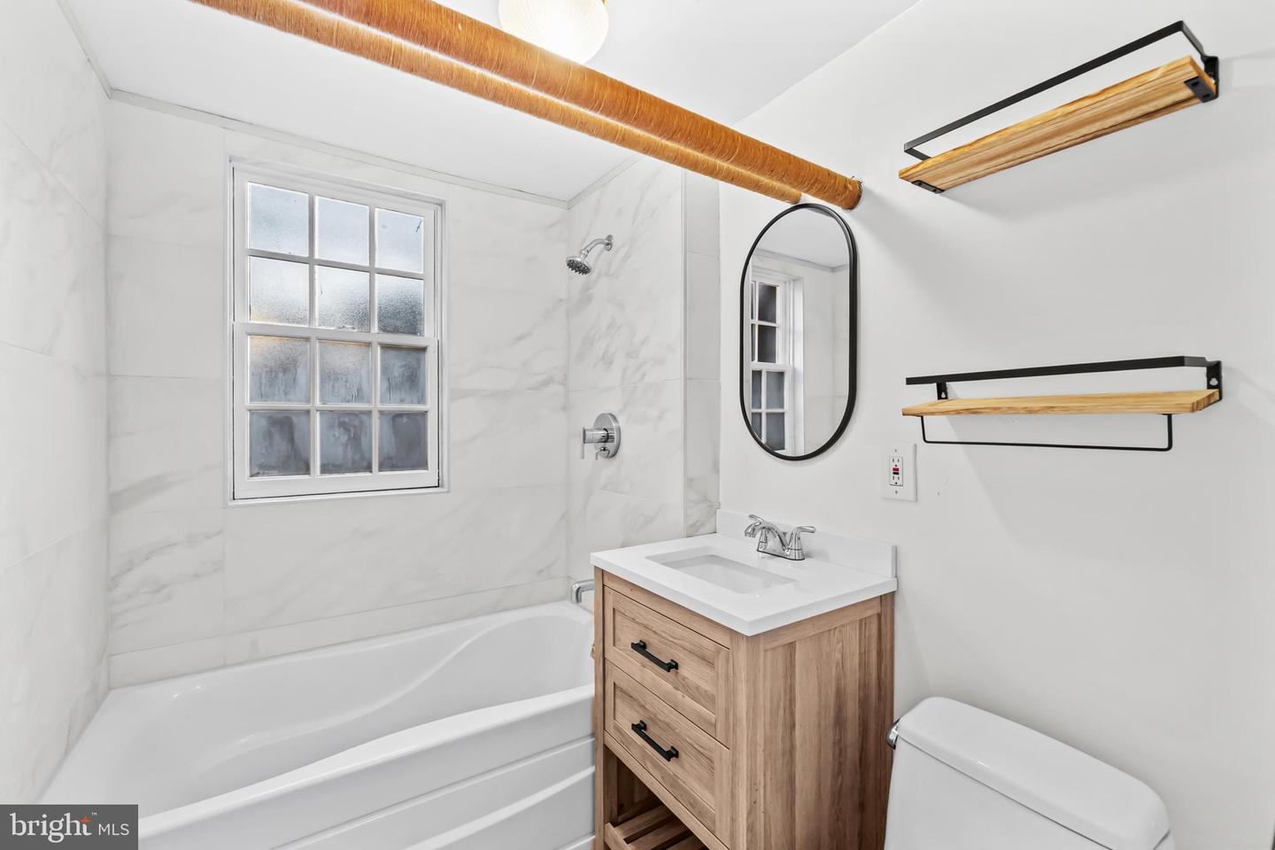 3001 Porter St Nw #100 Property Photo 15
