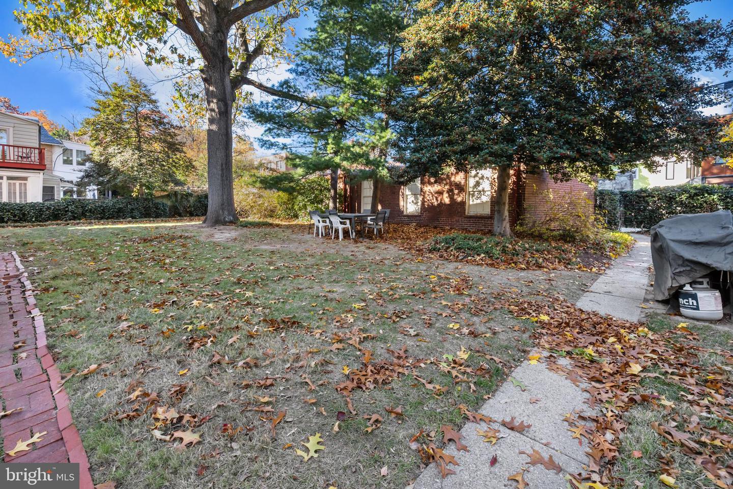 3001 Porter St Nw #100 Property Photo 18