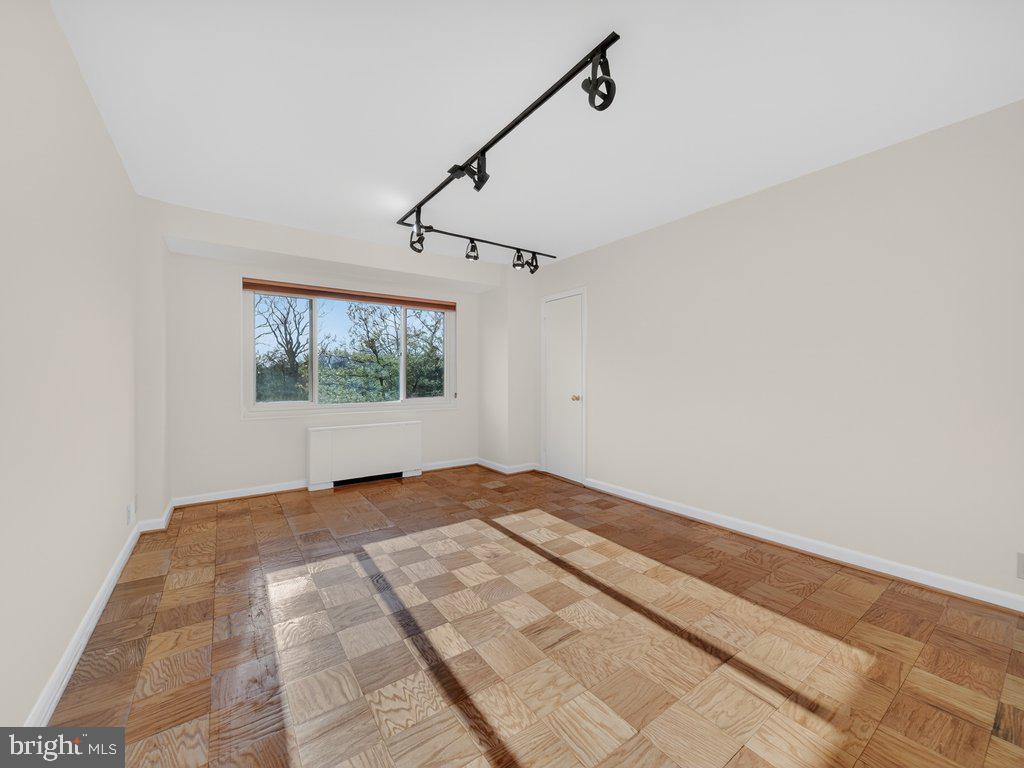4201 Cathedral Ave Nw #905w Property Photo 31