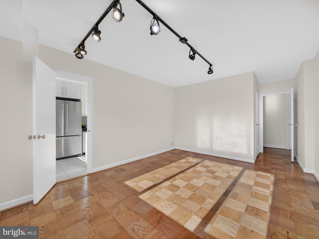 4201 Cathedral Ave Nw #905w Property Photo 32