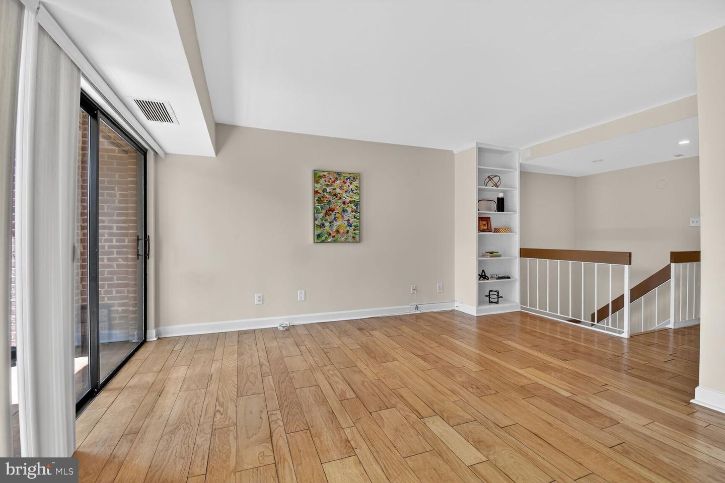 3225 Grace St Nw #101 Property Photo 7