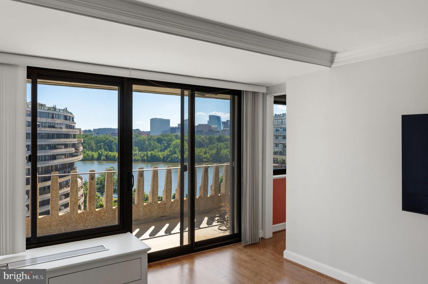 2510 Virginia Ave Nw #1102-n Property Photo 5