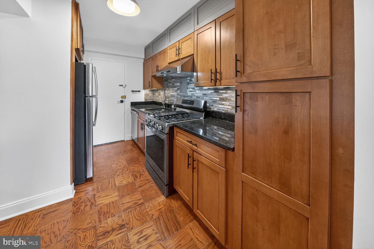 4201 Cathedral Ave Nw #222w Property Photo 10