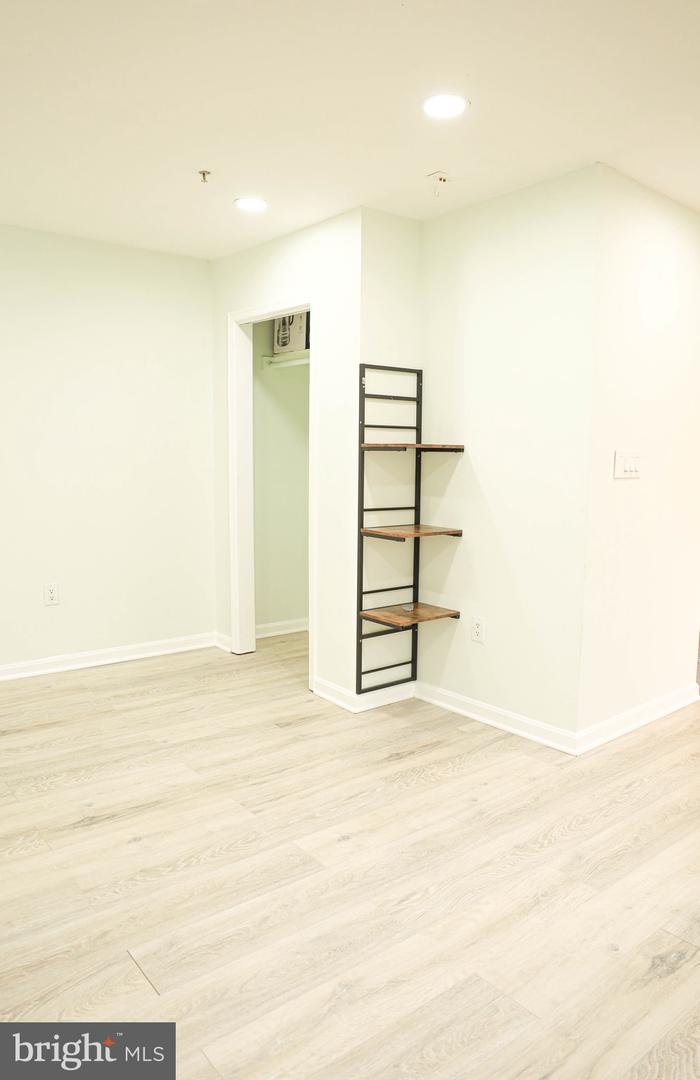 4124 Ames St Ne #13 Property Photo 5
