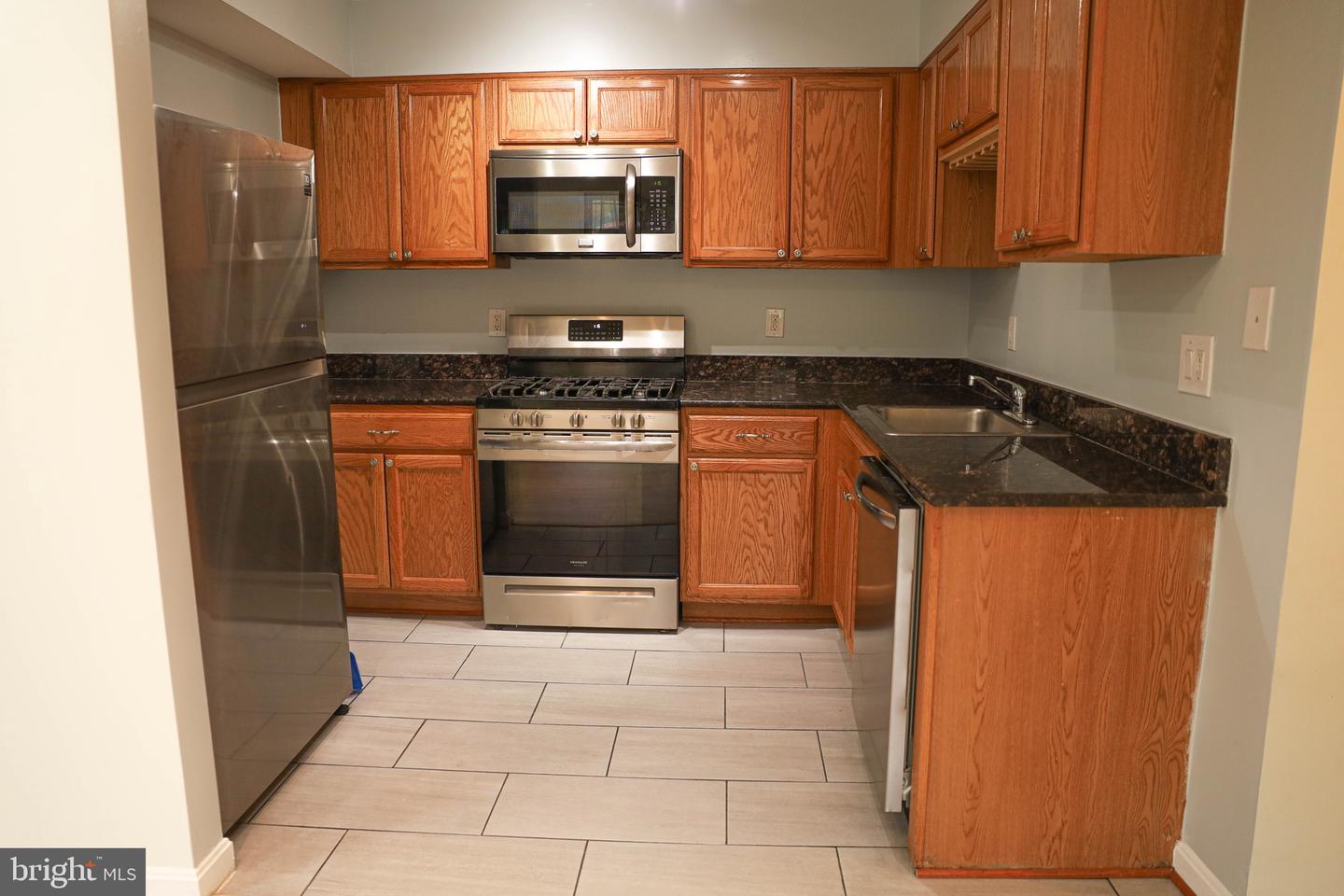 4124 Ames St Ne #13 Property Photo 13