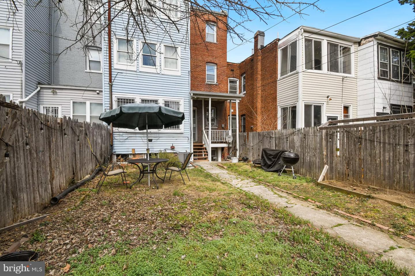 1118 Girard St Nw #b Property Photo 20