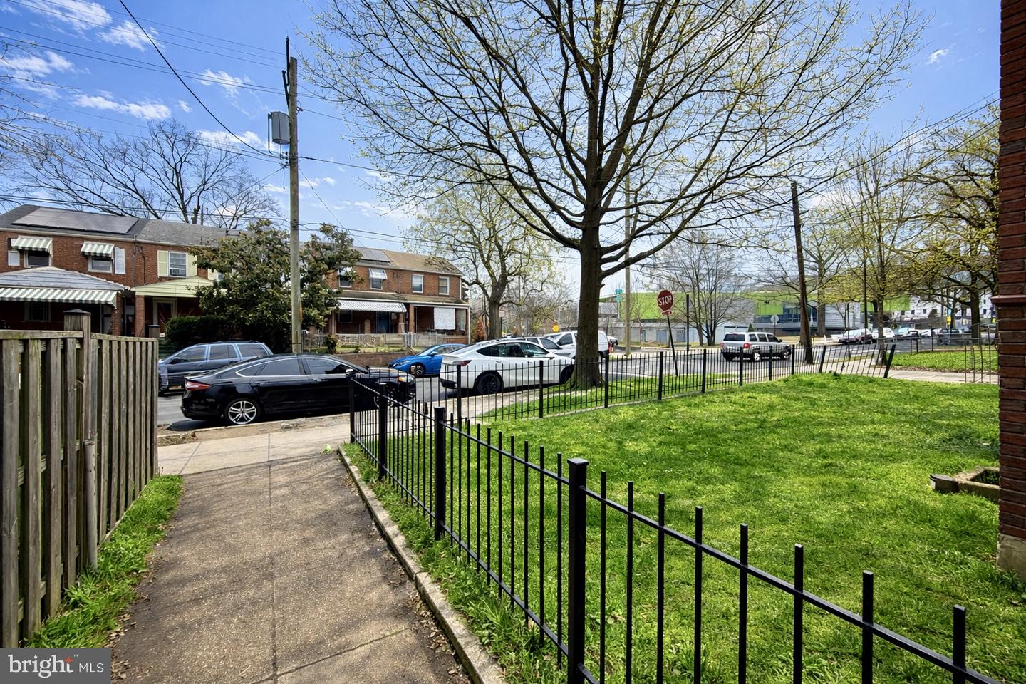 1211 18th Pl Ne Property Photo 2
