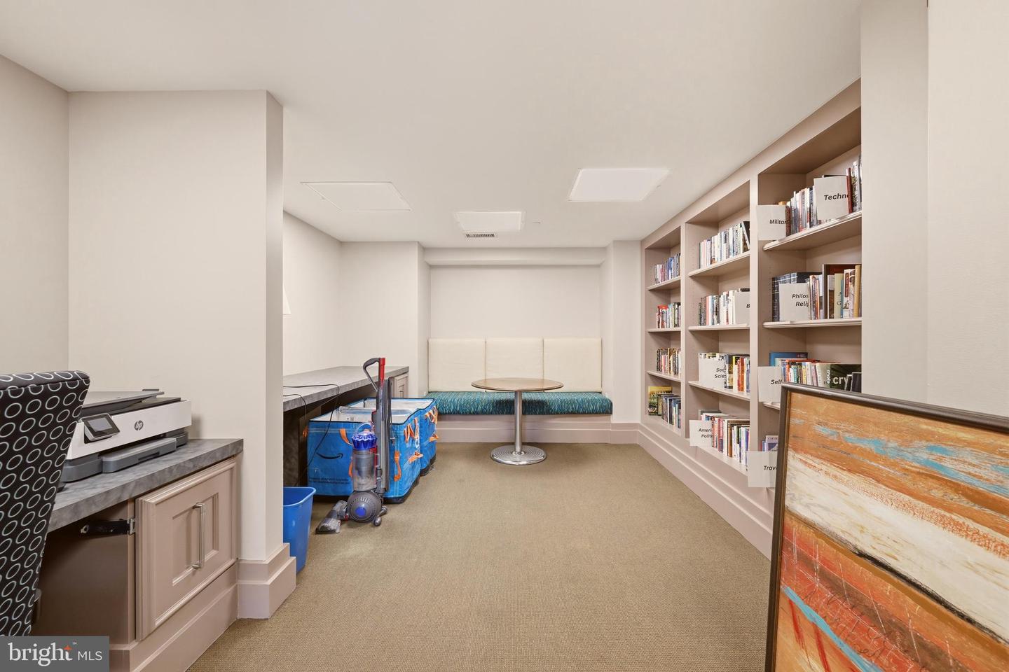 777 7th St Nw #1017 Property Photo 4