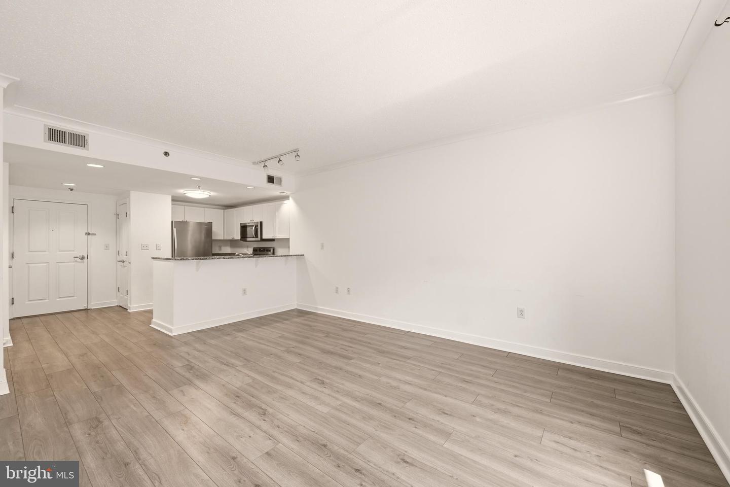 777 7th St Nw #1017 Property Photo 10
