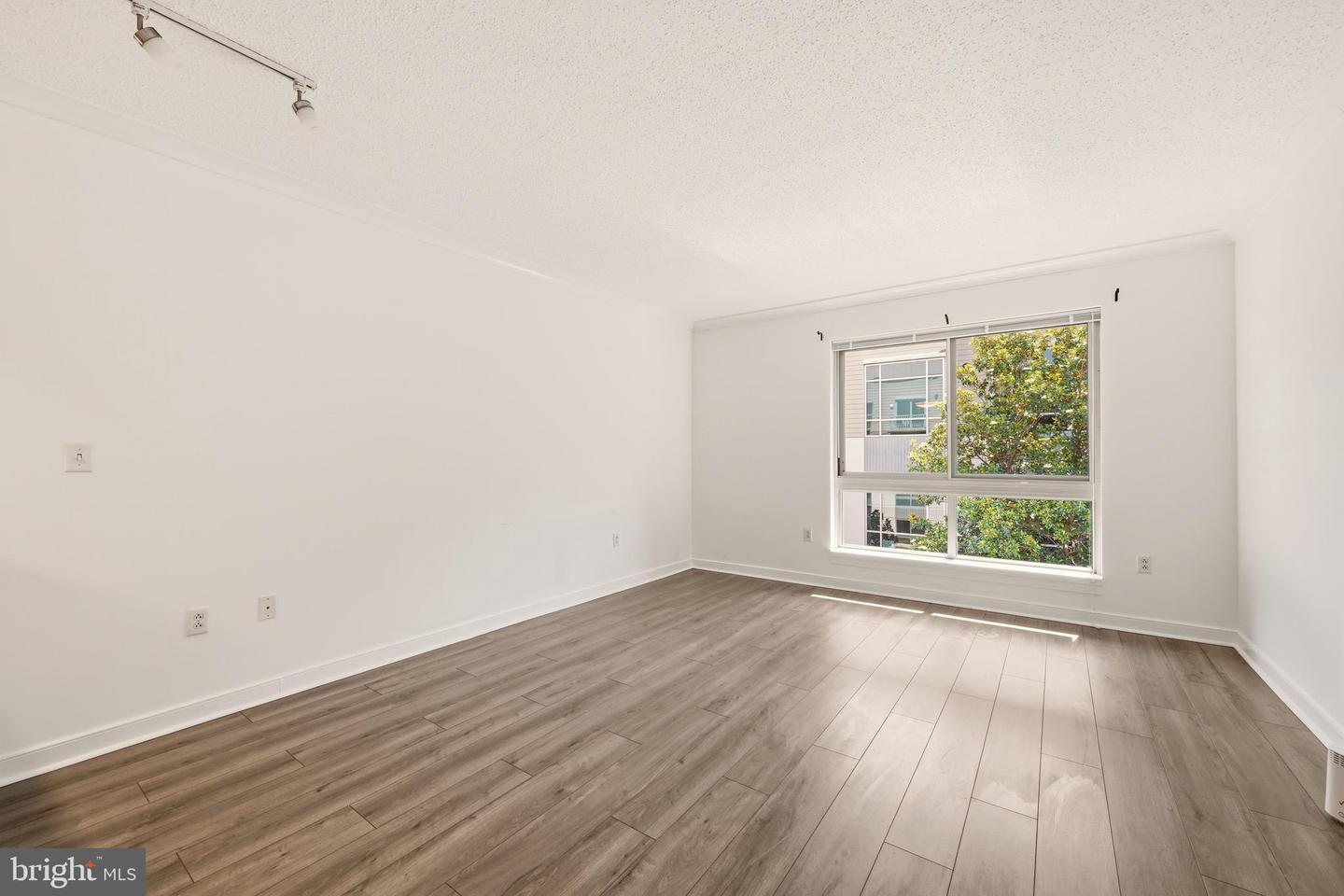777 7th St Nw #1017 Property Photo 14