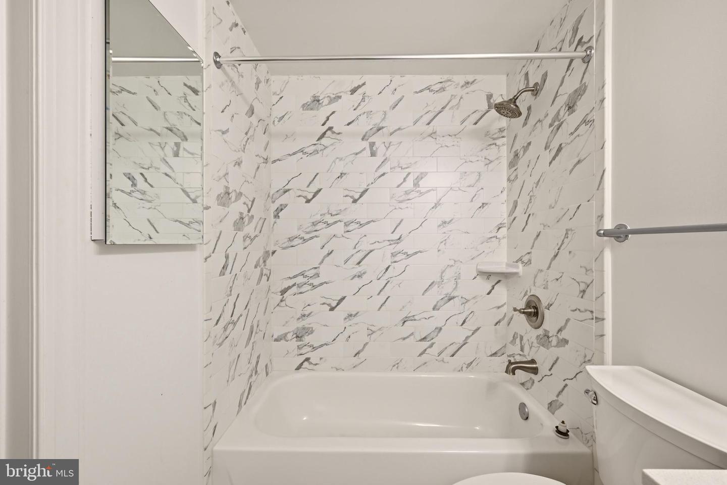 777 7th St Nw #1017 Property Photo 16