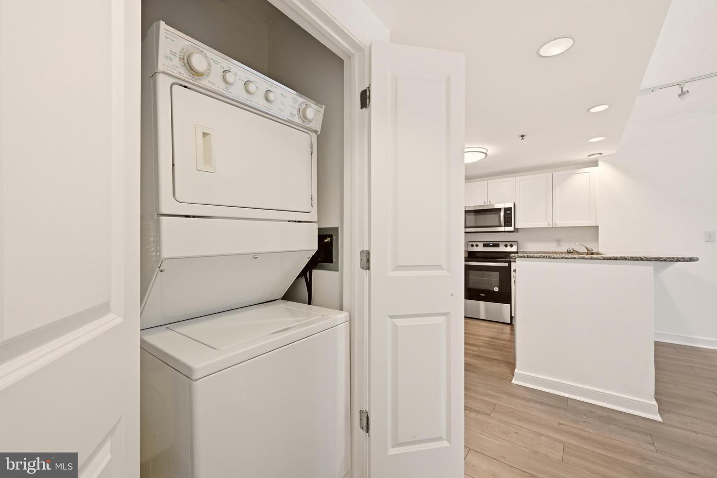 777 7th St Nw #1017 Property Photo 17