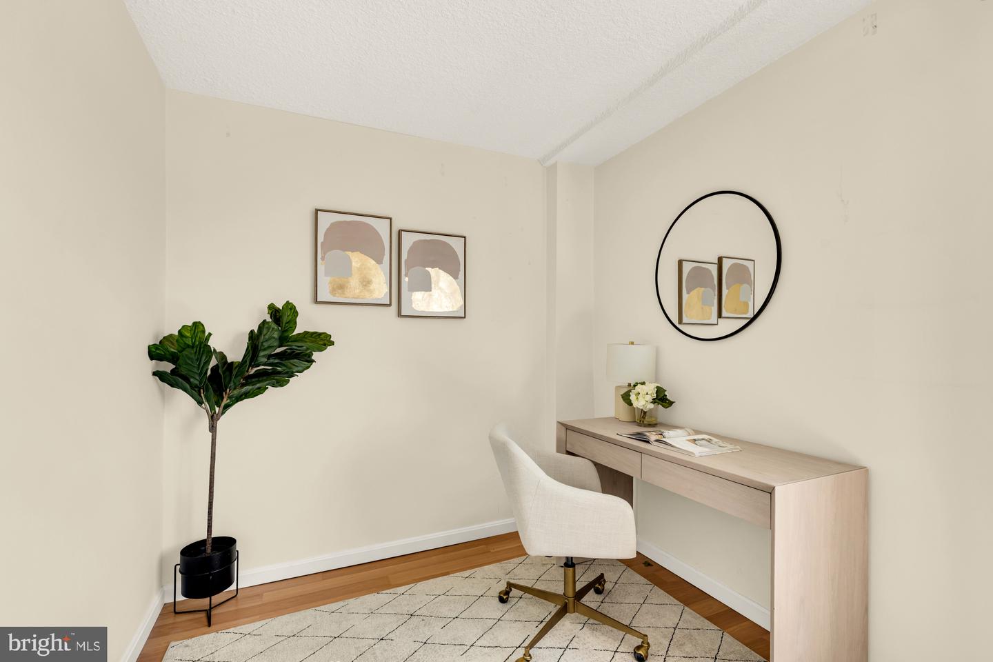 1325 18th St Nw #1010 Property Photo 11