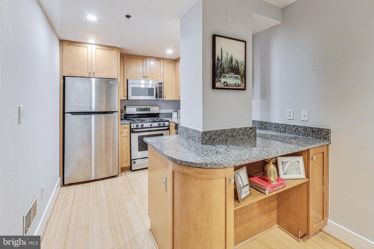 2328 Champlain St Nw #202 Property Photo 12