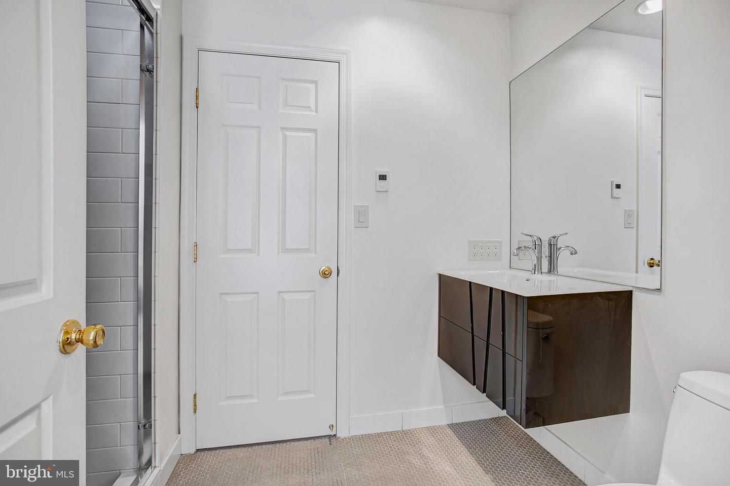4709 Foxhall Cres Nw Property Photo 40