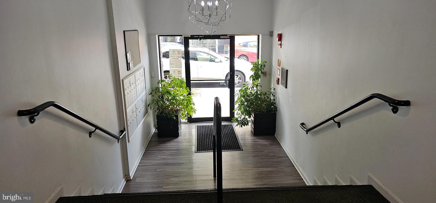 1429 Girard St Nw #205 Property Photo 2