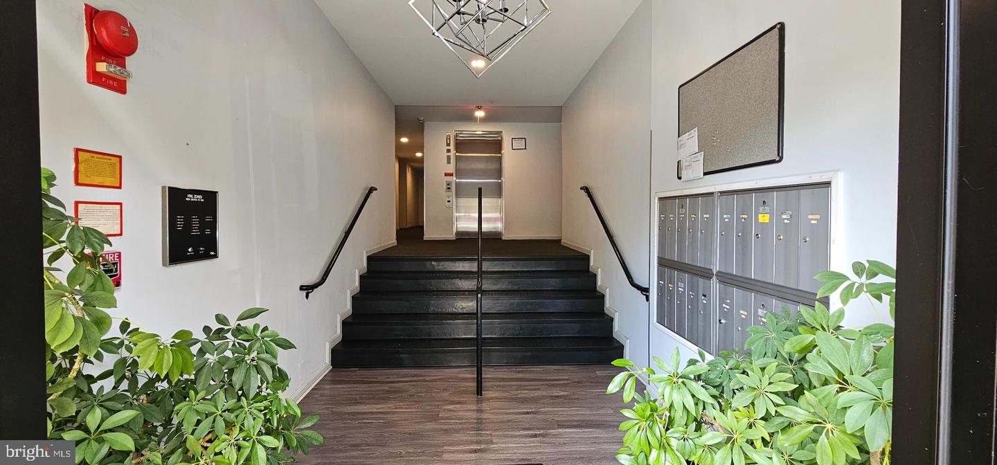 1429 Girard St Nw #205 Property Photo 3