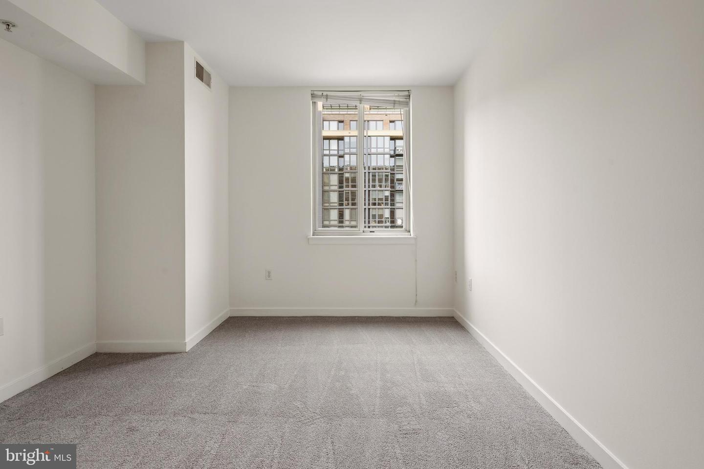 1000 New Jersey Ave Se #908 Property Photo 14