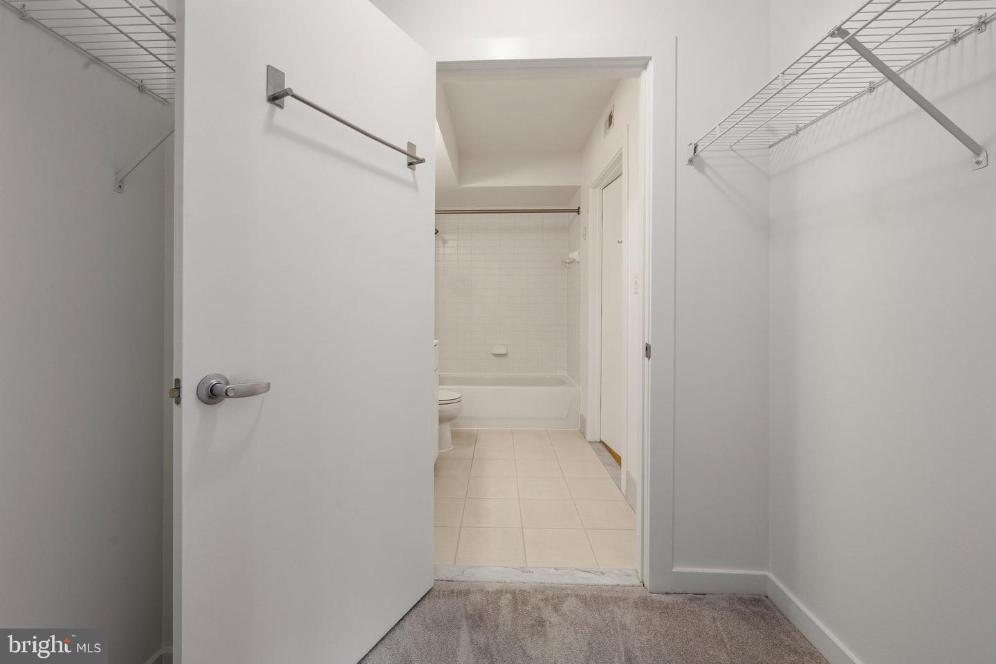 1000 New Jersey Ave Se #908 Property Photo 17
