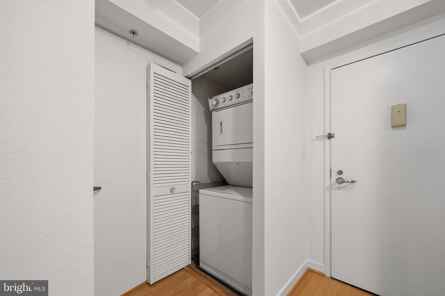 1000 New Jersey Ave Se #908 Property Photo 20