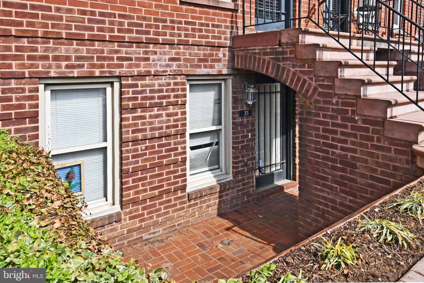 35 14th St Ne #35 Property Photo 7
