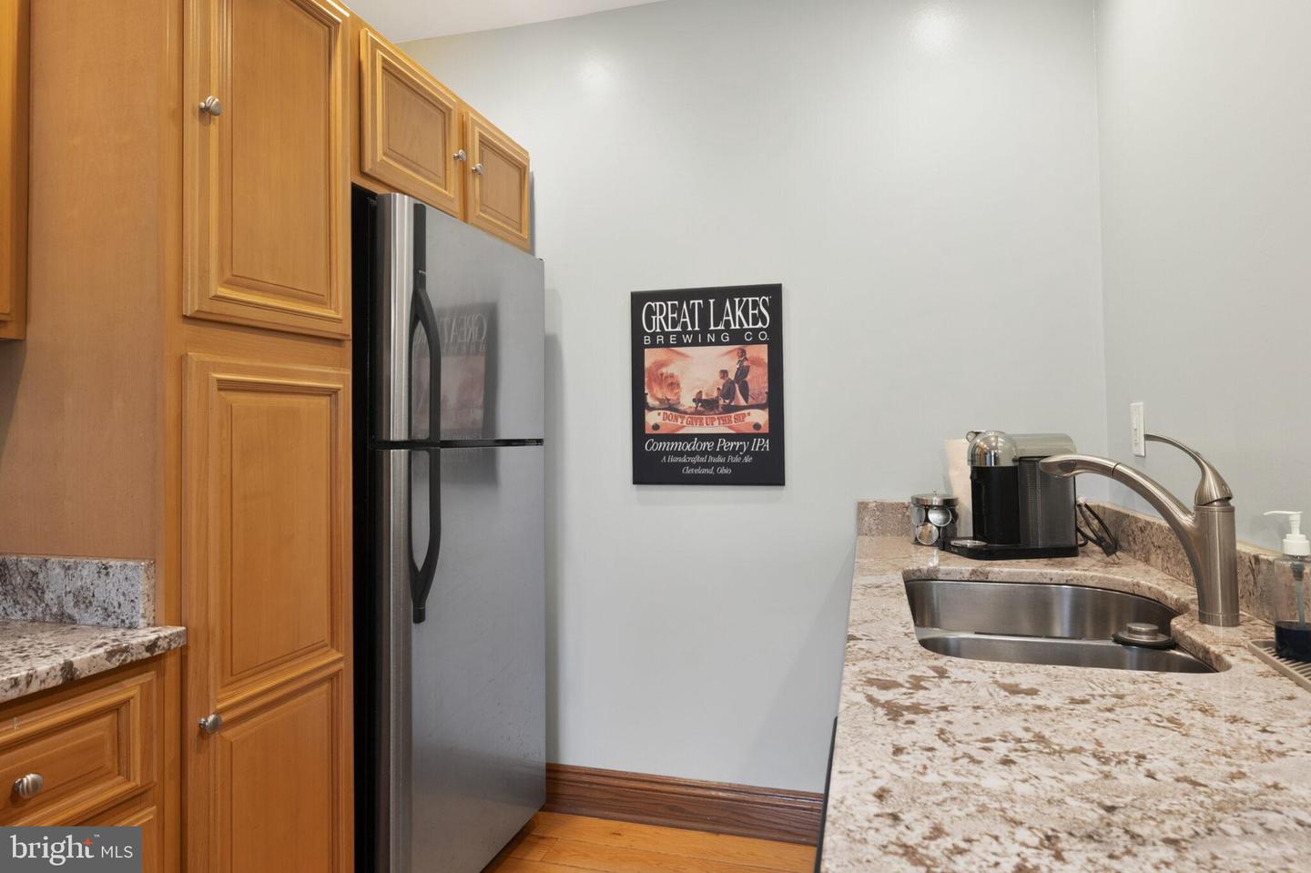 1860 Clydesdale Pl Nw #105 Property Photo 15