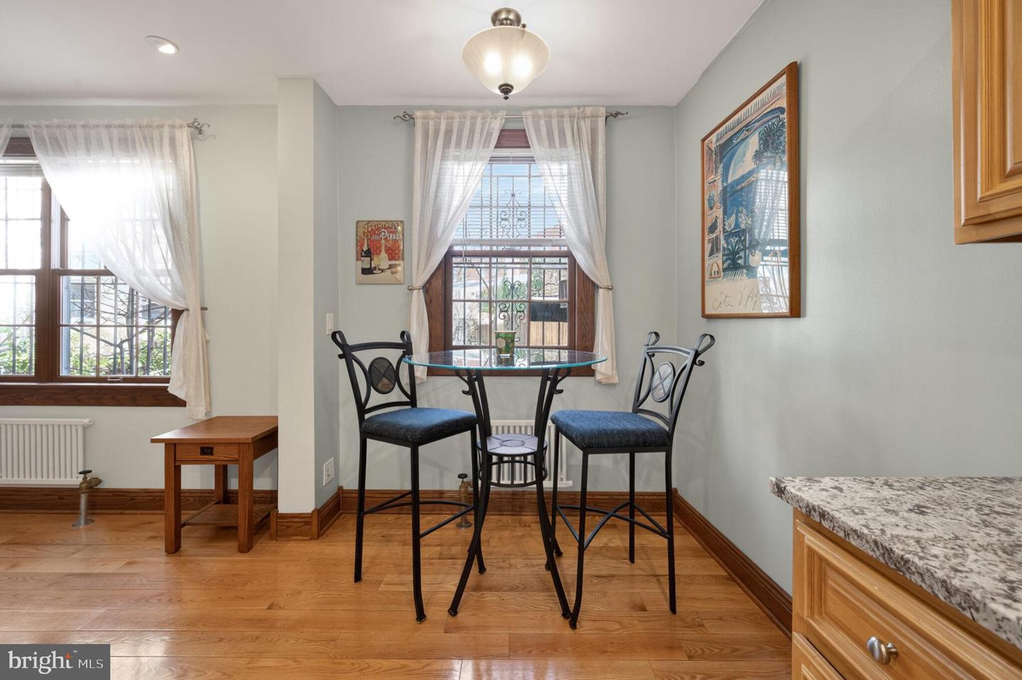 1860 Clydesdale Pl Nw #105 Property Photo 18