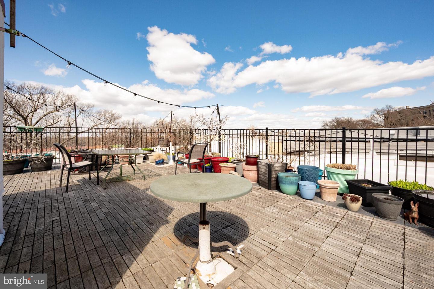 1860 Clydesdale Pl Nw #105 Property Photo 34