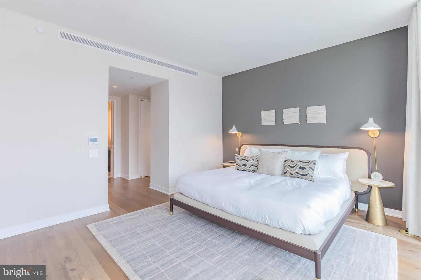 601 Wharf St Sw #203 Property Photo 11