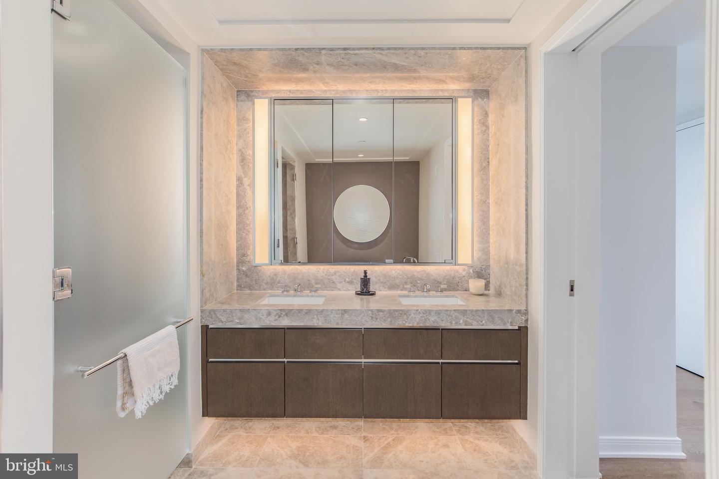 601 Wharf St Sw #203 Property Photo 14