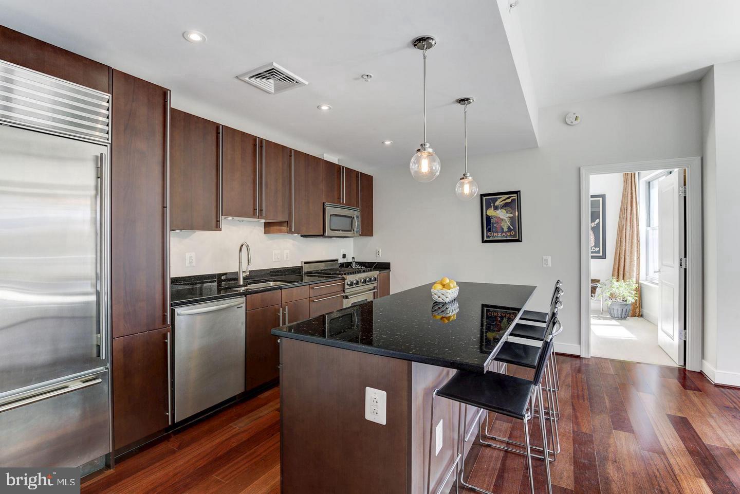 2425 L St Nw #730 Property Photo 4
