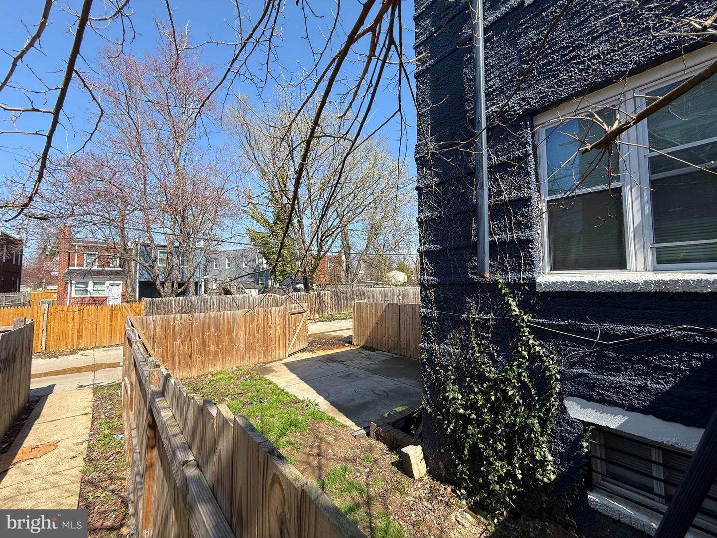 4636 Hillside Rd Se Property Photo 8