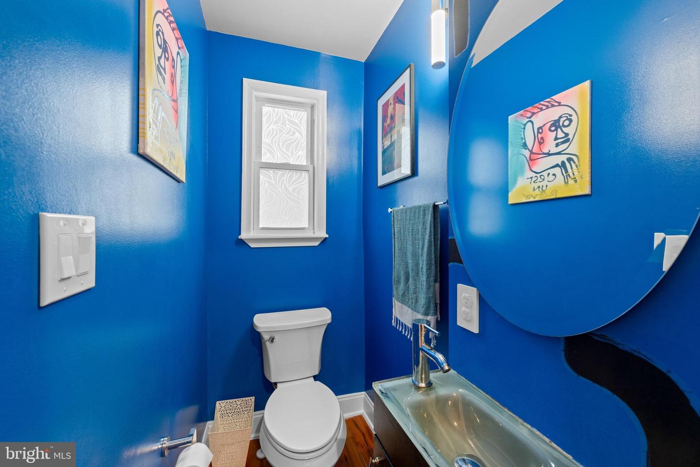 7556 8th St Nw Property Photo 9