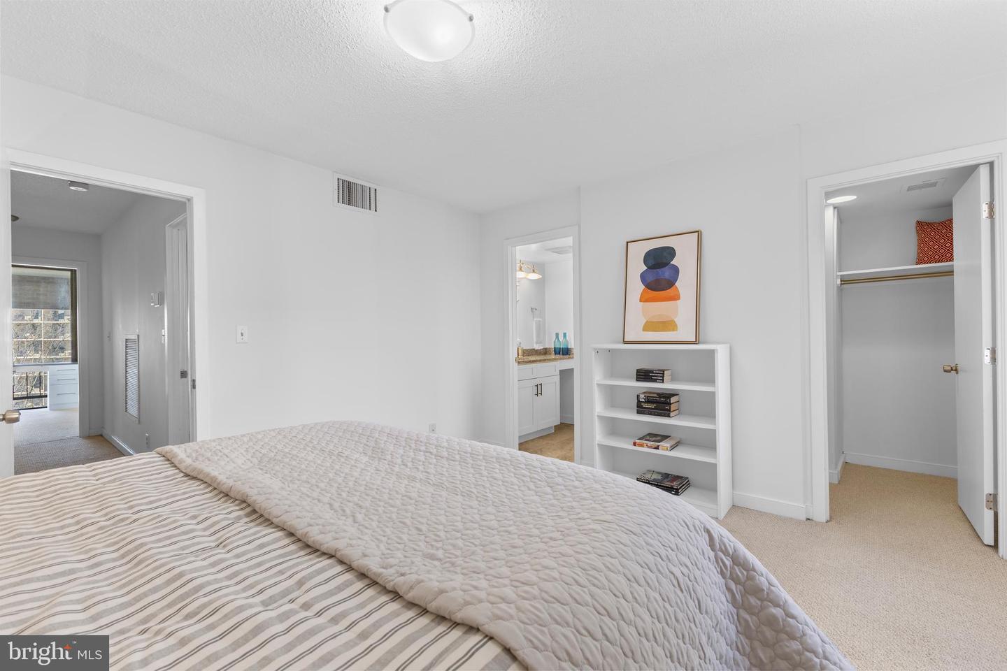 1099 22nd St Nw #807 Property Photo 14
