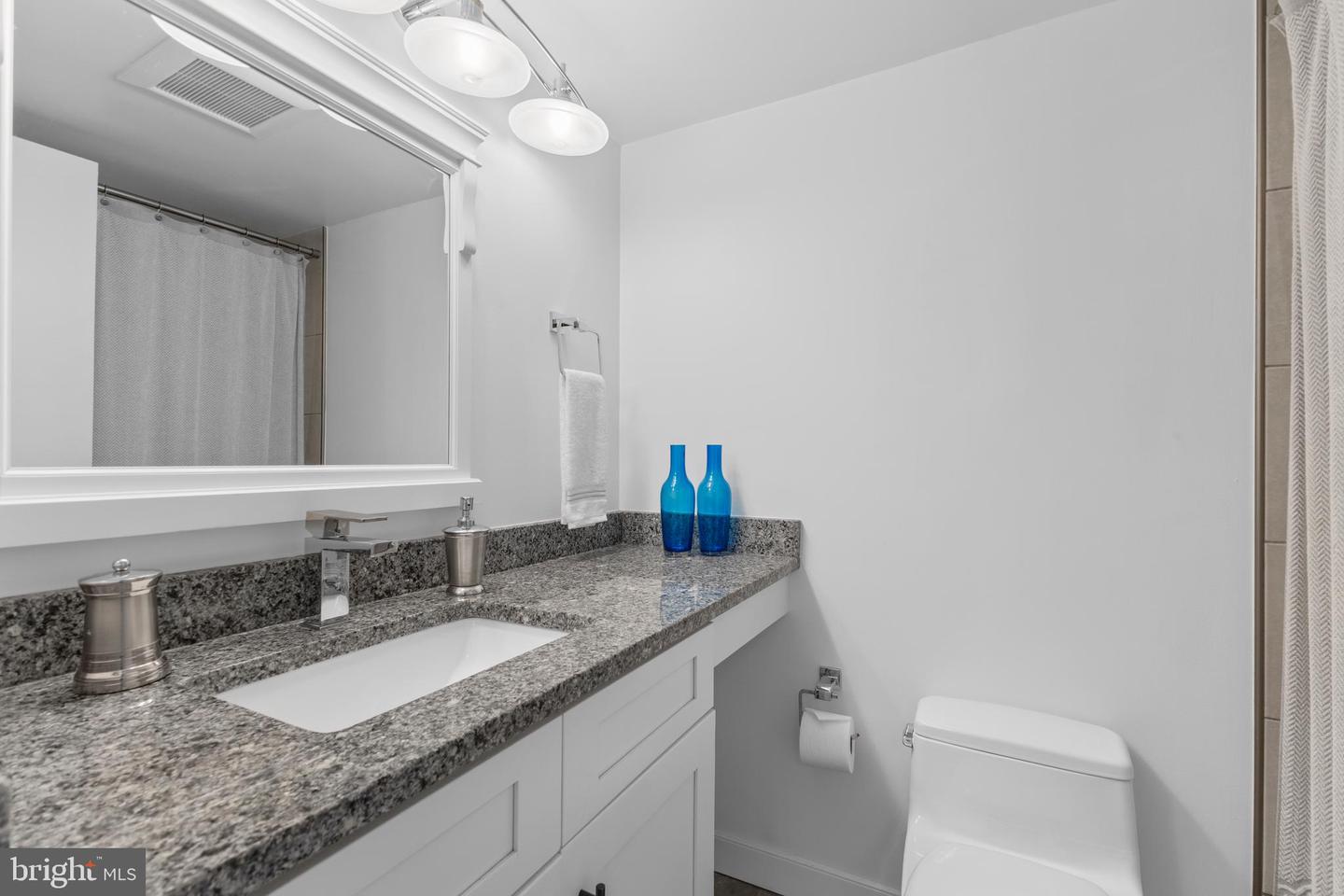 1099 22nd St Nw #807 Property Photo 16