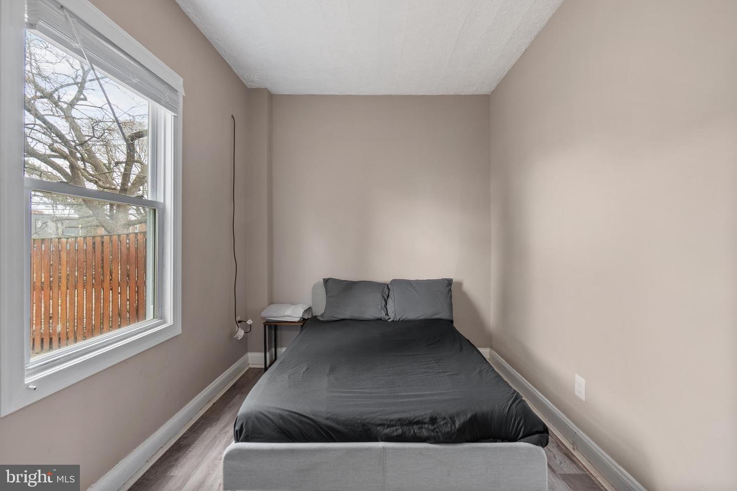 1526 V St Se #2 Property Photo 9