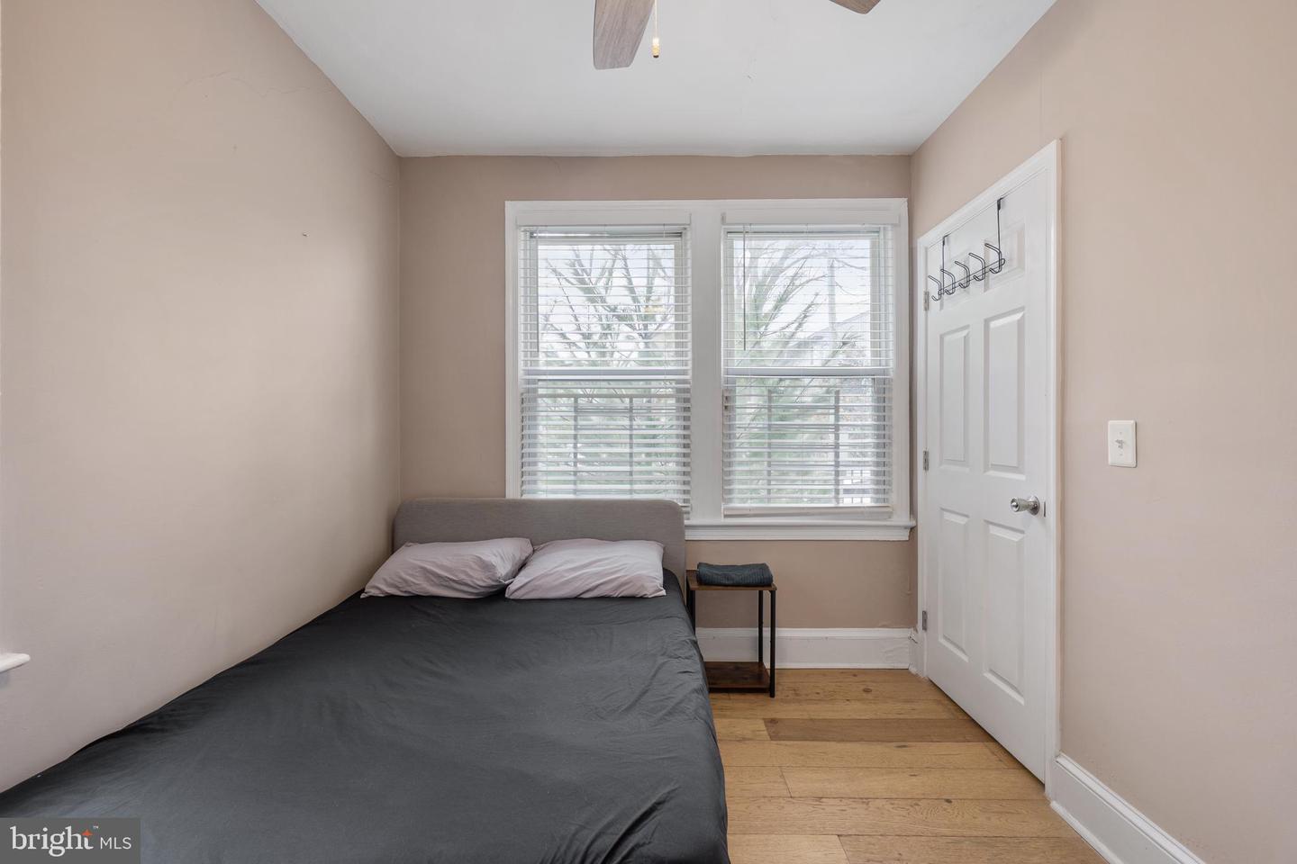 1526 V St Se #2 Property Photo 15