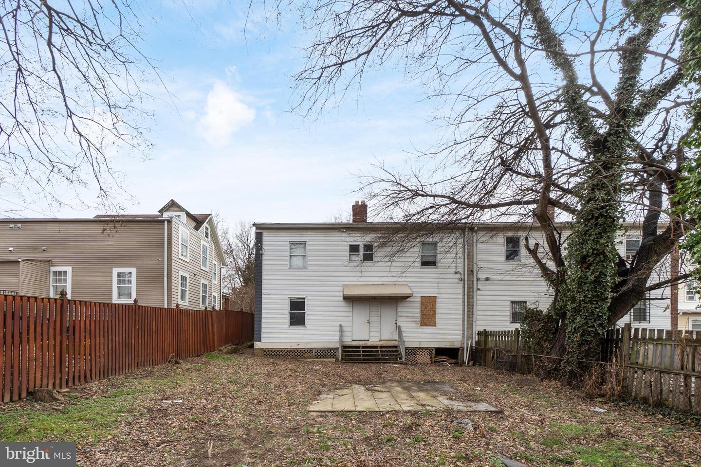 1526 V St Se #2 Property Photo 22