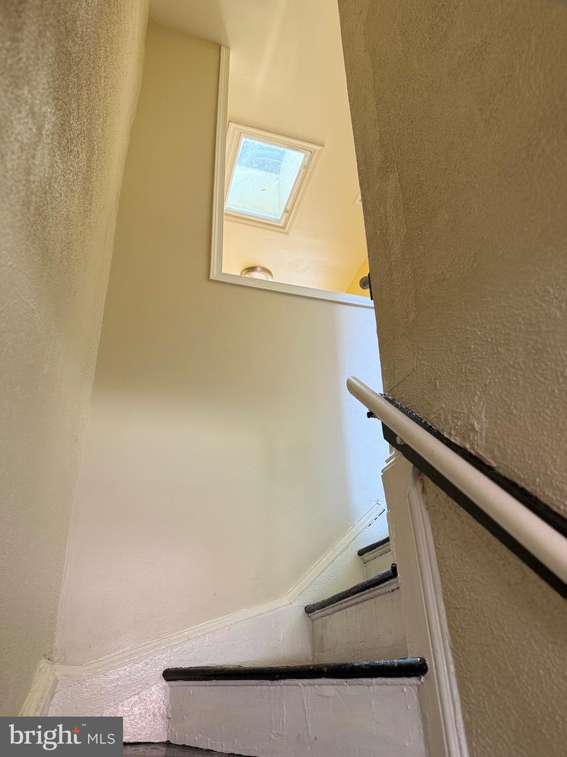 528-530 Hobart Pl Nw Property Photo 5