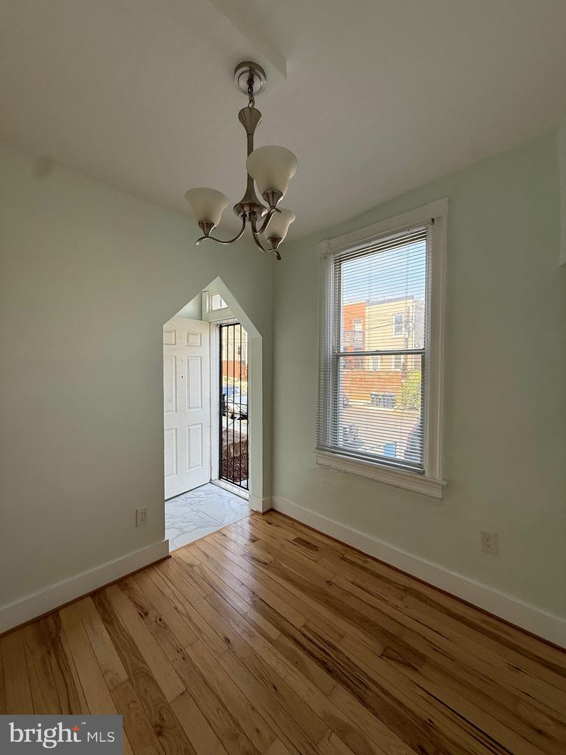 528-530 Hobart Pl Nw Property Photo 30