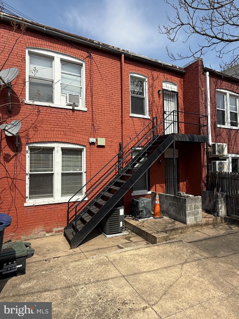 528-530 Hobart Pl Nw Property Photo 43