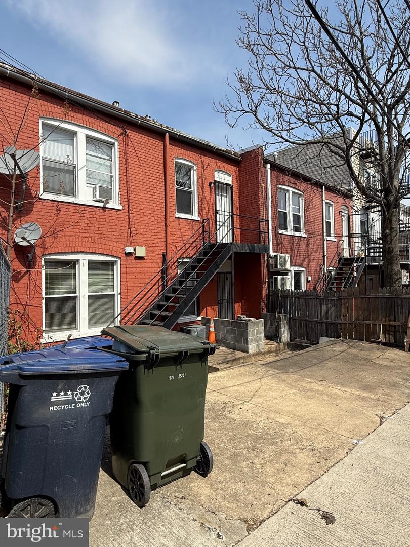 528-530 Hobart Pl Nw Property Photo 45