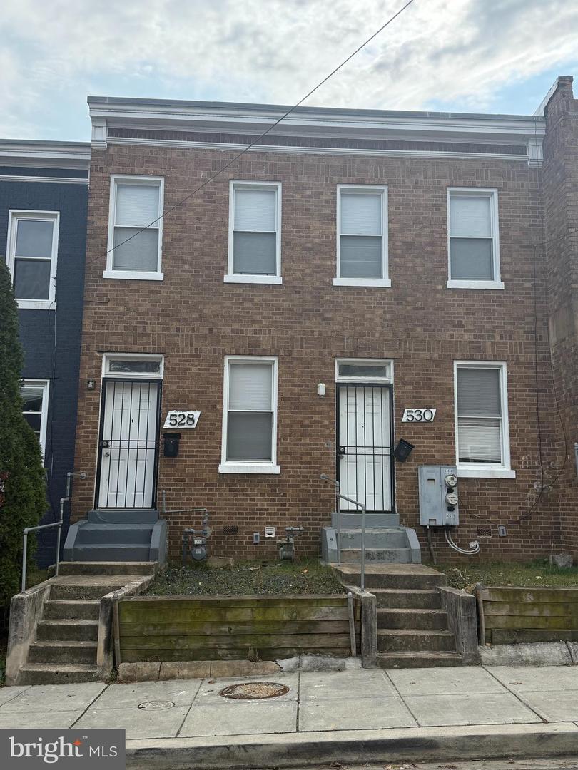 528-530 HOBART PL NW Property Photo 1