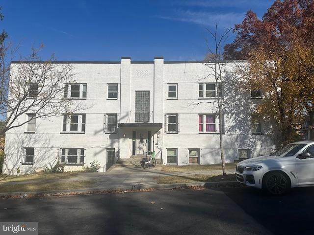 2440 S St Se Property Photo 1